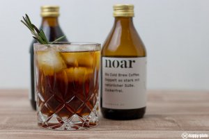 Aquavit Martini mit noar Cold Brew